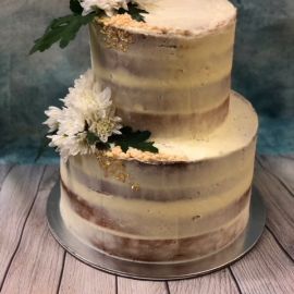 Photo---Engagement-Cake-June-2018jpg